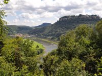 Blick ins Elbtal mit Festung Königstein Blick ins Elbtal mit Festung Königstein
